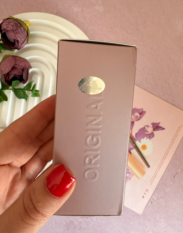 عطر زنانه ۲۱۲